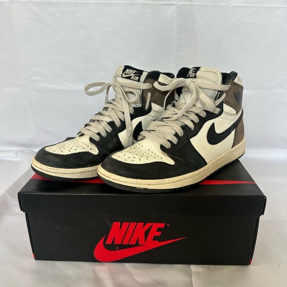 Nike Other - Nike Black and White Sneakers High-Top Design